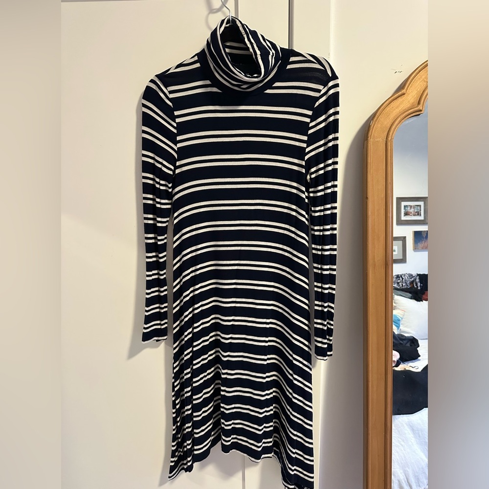 Maeve / Anthropologie Navy and White Striped Long Sleeve Dress